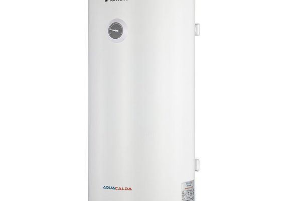 Boiler electric Fornello AquaCalda PRO, 100L, 2000W, control extern al temperaturii, izolație din poliuretan, IPX4, anod de magneziu, display digital