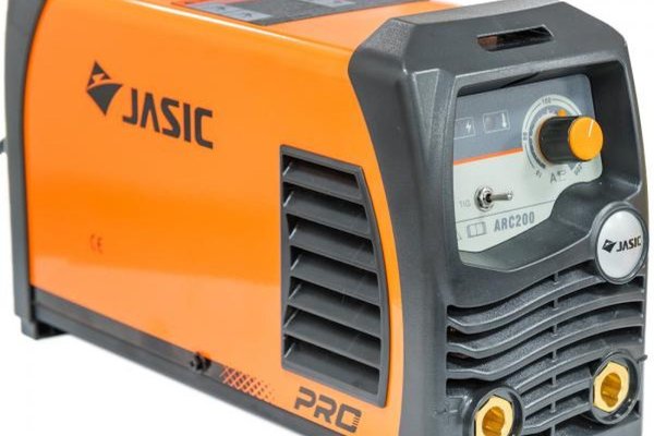 ARC 200 PRO (Z209) - Aparat de sudura invertor, MMA si TIG cu toate tipurile de electrozi (rutilici, bazici, inox, fonta) si protectie cu argon.