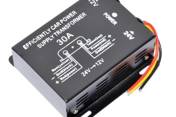 Convertor Auto 30A pentru Tensiune 24V - 12V