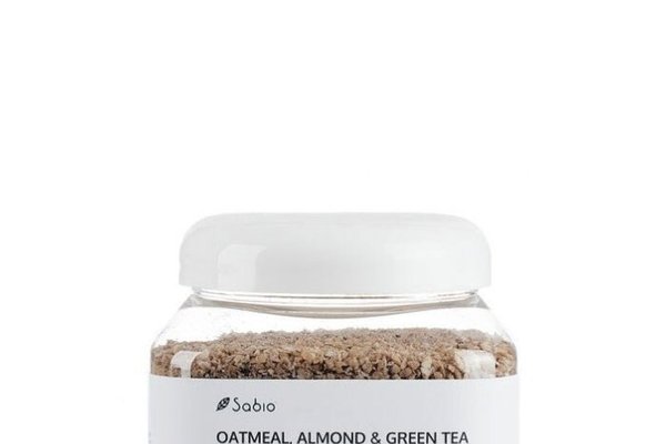 Exfoliant Facial Natural Sabio cu Oatmeal, Almond si Ceai Verde, 236ml