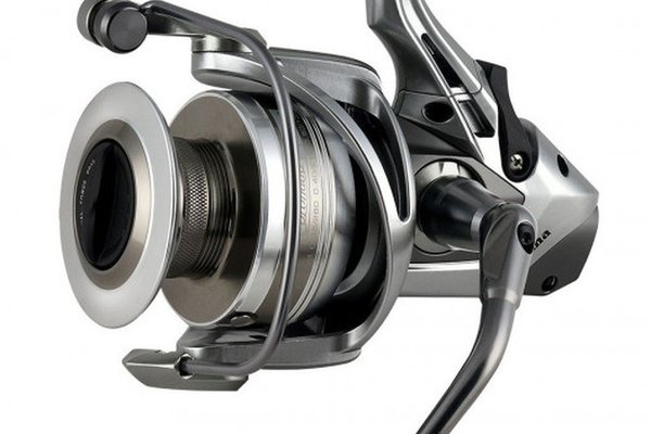 Mulineta Okuma Coronado Baitfeeder CDX (Marime Tambur: 8000)