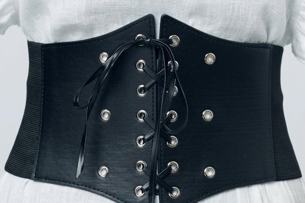 Centura corset din piele ecologica cu siret si capse argintii