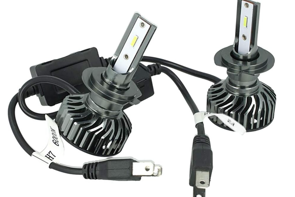 Set becuri H4 V68 24V putere 120W 1200Lm