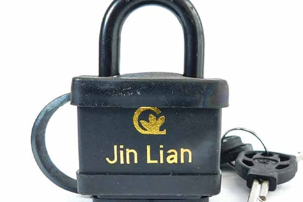 Lacat cu protectie plastic 30" Jinlian