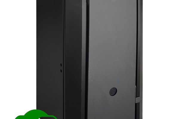 Centrala pe peleți Fornello EVA B Black 30 kW, dotată cu WiFi, pompa de circulație și vas de expansiune, ideală pentru 200 mp