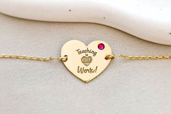 Bratara personalizata - Teaching is heart work - Inimioara - cu lantisor - Argint 925 placat cu Aur Galben 18K - Cristal Swarovski