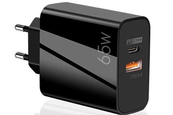 Incarcator Rapid NEGRU 65W cu 1 USB si 1 USB C - Solutie Eficienta pentru iPhone si Alte Dispozitive