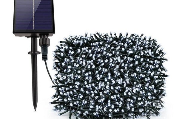 Instalatie LED Solar pentru Exterior cu 8 Moduri de Iluminare