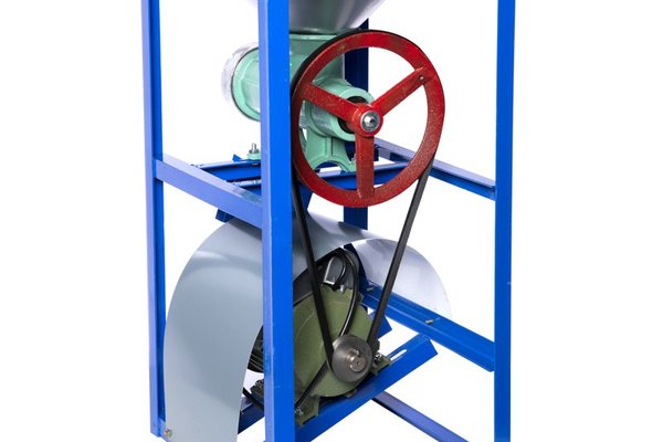 Masina de Tocat Carne Electrica Micul Fermier Nr. 32 cu Masuta si Motor Electric, 300-350 kg/h, 2200W (GF-0342)
