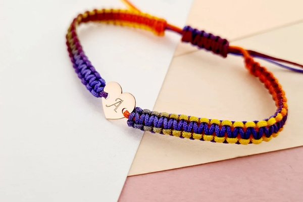 Bratara personalizata cu snur impletit multicolor - Pandantiv inima din Aur Roz 14K