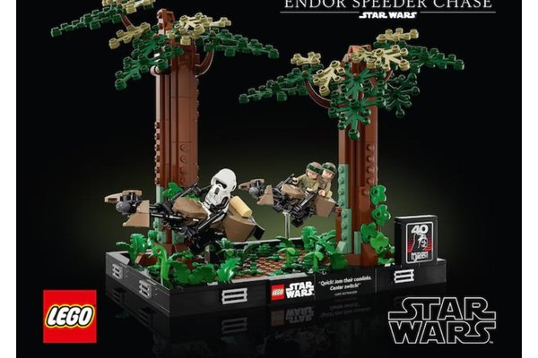 Lego Star Wars - Diorama de Urmarire cu Speederul pe Endor 75353
