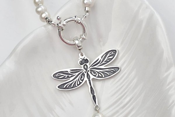 Lantisor cu Perle si Pandantiv Libelula din Argint 925