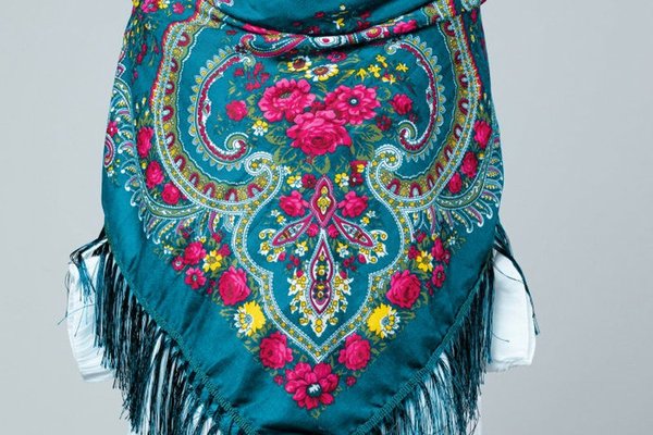 Esarfa mare patrata Pavlovo Posad cu imprimeu floral traditional pe fond turcoaz