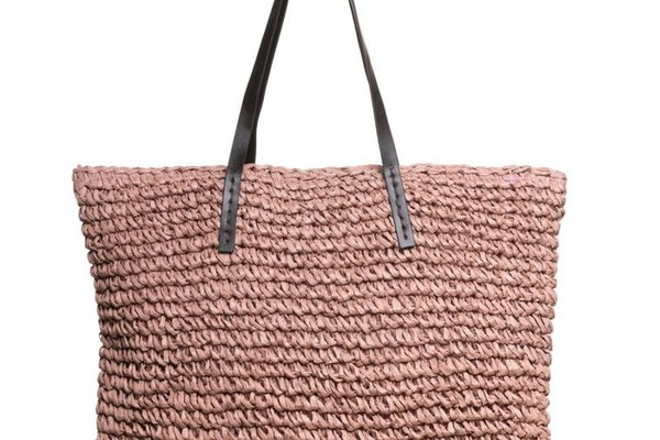 Geanta shopper roz prafuit cu manere din piele ecologica si ochiuri mari
