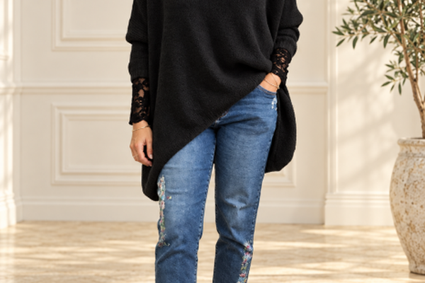 Pulover oversize negru cu maneca cazuta si design asimetric