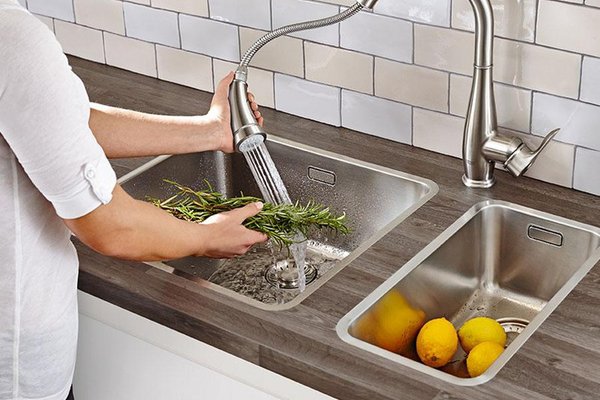Baterie bucatarie cu dus Grohe Parkfield, furtune flexibile,crom,dus-30215001