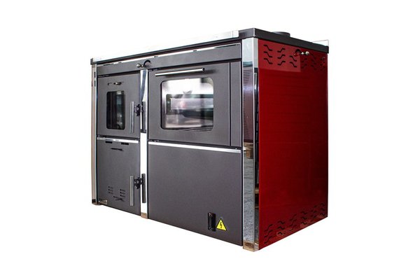 Termosemineu FORNELLO STAR Red 34 kw pe combustibil solid ( lemn,carbune,bricheti ) ce se poate utiliza atat pentru incalzirea locuintelor, cat si pentru gatit (este prevazuta cu plita si cuptor pentru gatit) si este echipat cu pompa de circulatie