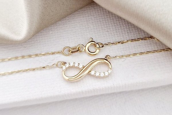 Lantisor infinit decorat cu Zirconii albe - Aur Galben 14K