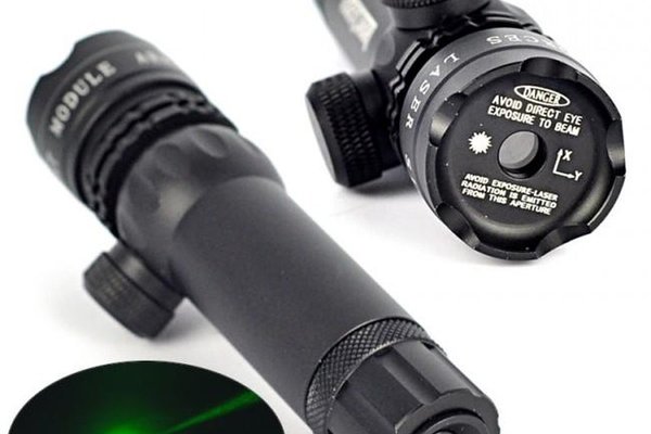 Vizor Laser 5mW cu Design Metalic din Aluminiu