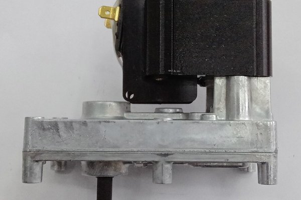 Motor reductor Fornello 5.3 RPM, compatibil cu centralele Royal, Primo si Pellet King 30/35/40 kW