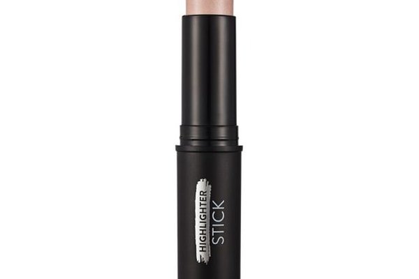 Flormar Stick Iluminator 02 Medium Rose - 10g pentru un ten stralucitor