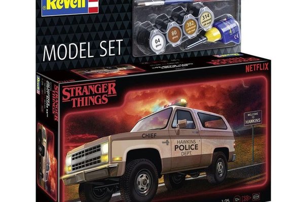 Set de Constructie Revell Stranger Things - Chevrolet K5 Blazer