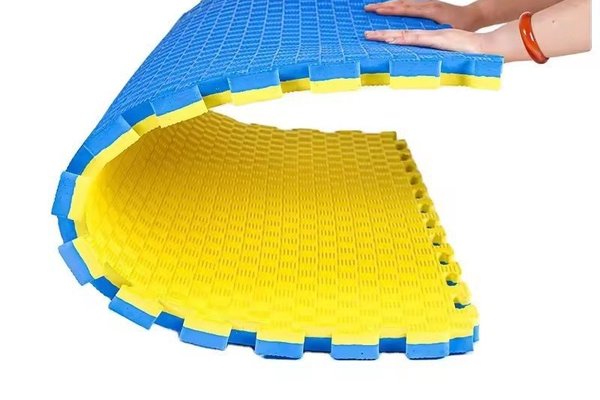 Covoras tip puzzle xxl, spuma eva, 100x100 cm, grosime 2 cm, antiderapant, galbenalbastru