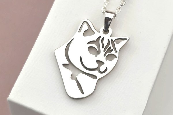 Colier personalizat cu pandantiv pisica British – 18 mm – Argint 925