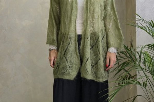 Cardigan lung din Kid Mohair cu tricot ajurat si cordon detasabil, verde olive