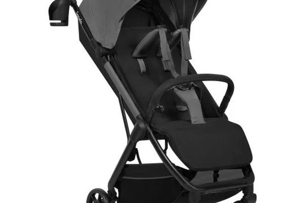 Carucior sport Lionelo Julie Air - Usor si Compact, 7.5 kg, Capacitate 22 kg, 6 luni+, Capotina Impermeabila, Protectie SPF 50+, Pliere Automata