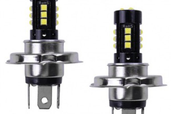 Set 2 Becuri auto H4 15 LED 160W 6000K 9600 lumeni