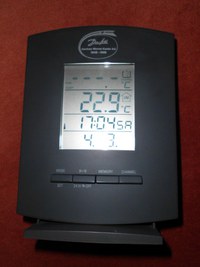 Ceas digital de birou afisaj LCD / data / temperatura interior - exterior / 2 alarme - 10