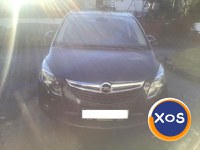 Opel Zafira 2012 - 2