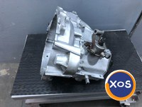 Volkswagen Caddy / Touran 2.0 SDI 5 trepte 0AH301103B cutie de viteze - 1