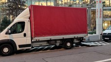 Transport și mutari cu duba 3.5 to cu lift și liza