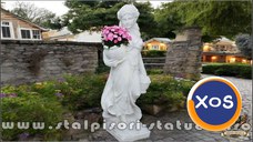 Statuetă fata cu coșulețe, alb marmorat, model S23.