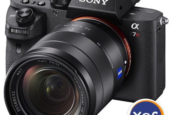 Noi camere mirrorless, obiective mirrorless, camere slr