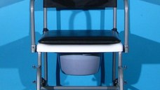 Scaun cu rotile si wc