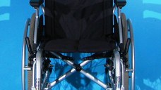 Scaun cu rotile din aluminiu  Drive - latime sezut 39 cm