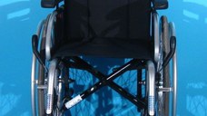 Scaun cu rotile din aluminiu Meyra / latime sezut 38 cm
