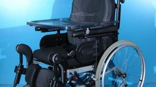 Scaun cu rotile nepliabil pentru adulti