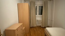 3 Camere etaj 1 Str Aurel Vlaicu Metrou Stefan Cel Mare pet friendly