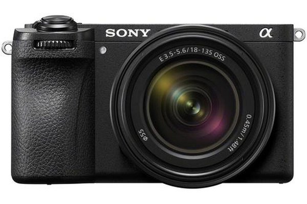 Aparat foto mirrorless Sony A6700, APS-C, 26MP, 4K, AI, Stabilizare 5 axe + Obiectiv 18-135mm (Negru)