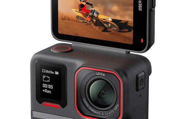 Camera Video de Actiune Insta360 Ace Pro 2 Standard Bundle, 8K30, 50MP, Ecran Flip 2.5inch, Ecran frontal 0.7 inch, Unghi larg de 157°, Wi-Fi, Bluetooth, HDR, Waterproof 12m (Negru)