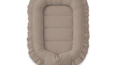 Cosulet bebelus, MimiNu, Pentru dormit, Baby Nest 55 x 75 cm, Cu Volanase, Husa 100% bumbac, Din bumbac certificat Oeko Tex Standard 100, Colectia Royal, Mocha
