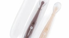 Set 2 lingurite Petite&Mars Take&Match cu cutie, silicon alimentar, maro, 6 luni+