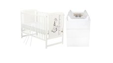 Set mobilier BabyNeeds Timmi Girafa, patut din pin 120x60 cm cu somiera reglabila, saltea cocos-burete 8 cm si comoda Waldi cu masa de infasat, alb