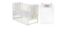 Set mobilier bebe Qmini Timmi Heart, patut pin 120x60 cm cu roti si laterala culisanta, saltea cocos-burete-cocos 12 cm si comoda Waldi cu masuta de infasat, alb