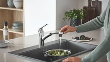 Baterie bucatarie Grohe Start, pipa pivotanta, 2 pulverizari, crom, furtunuri flexibile,model 2022- 30531001