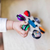 Baby Einstein - Jucarie senzoriala Curiosity Clutch Twist & Pop Rattle Teether - 6
